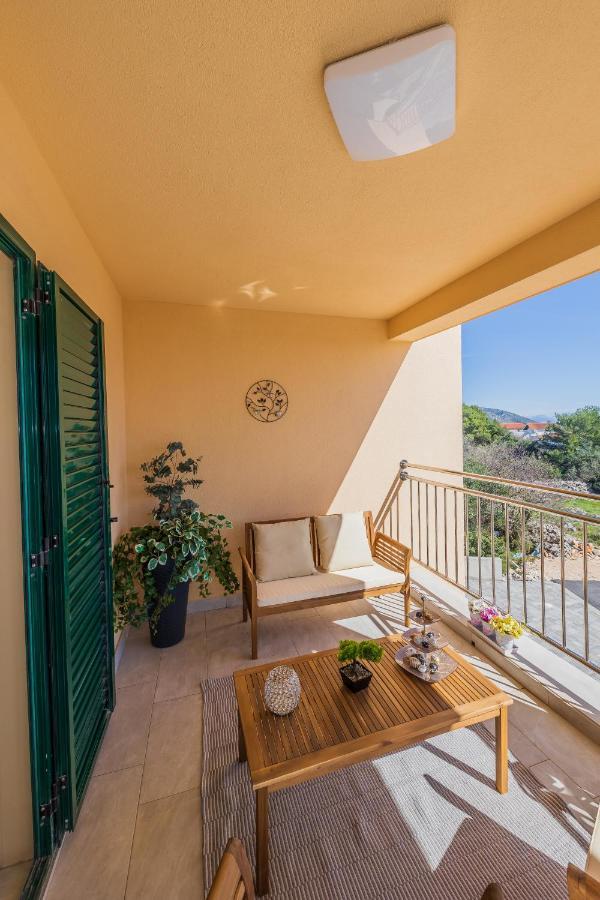 Ivana Apartment Trogir Exterior foto